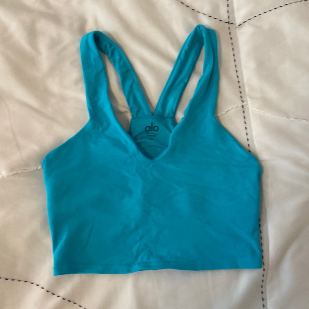 Alo Yoga cropped tank top with built in bra